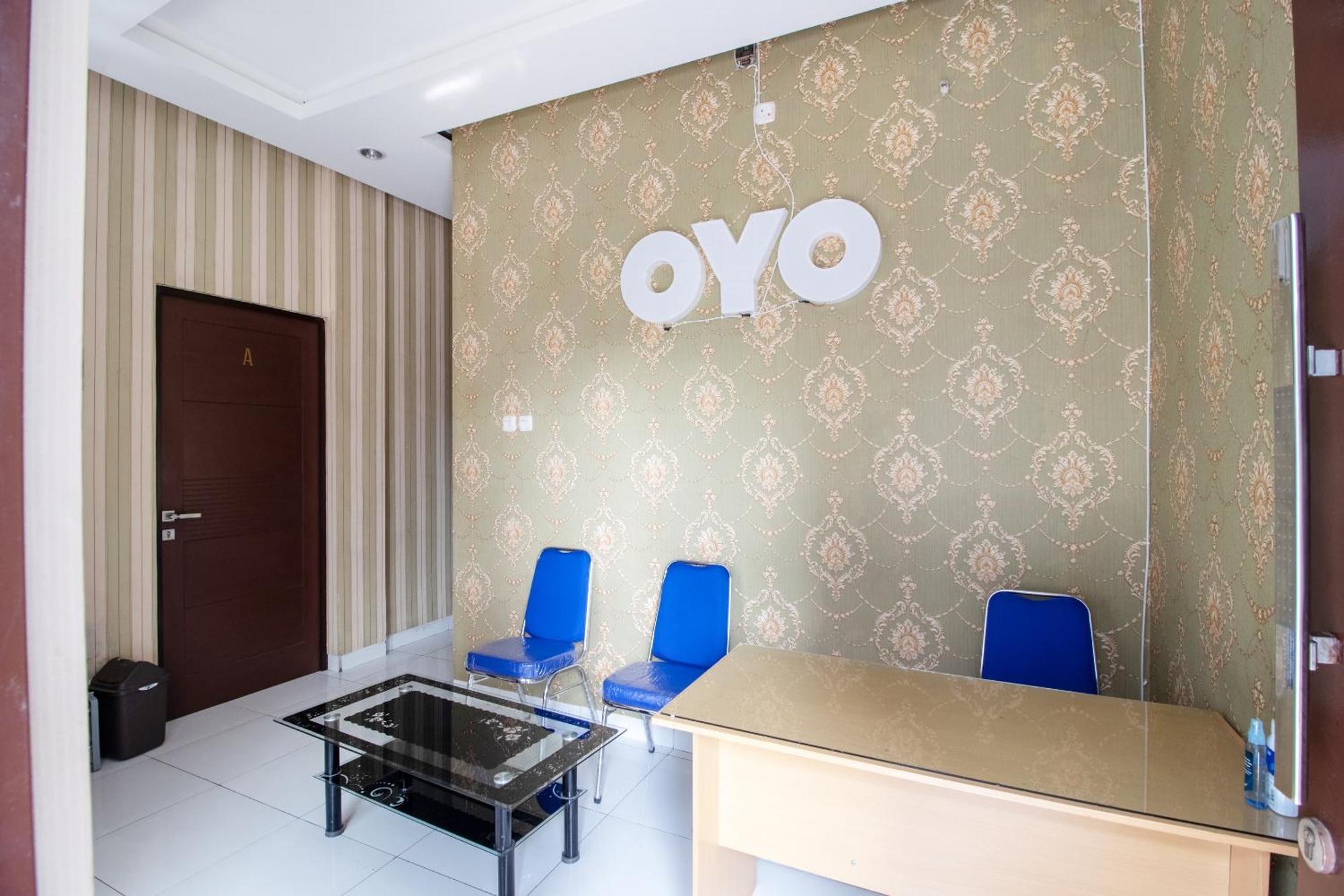 Oyo 3253 Sofia Residence Telukjambe Exterior foto